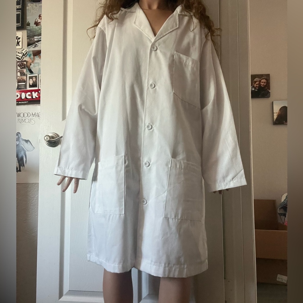 NY Threads Lab Coat - Picture 13 of 14